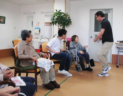  介護付き 有料老人ホームの機能訓練